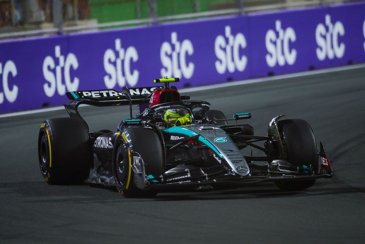 Льюис Хэмилтон