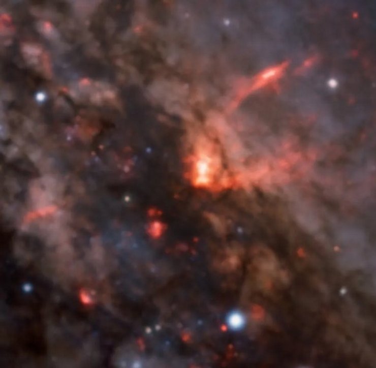 NGC 4945 чорна діра