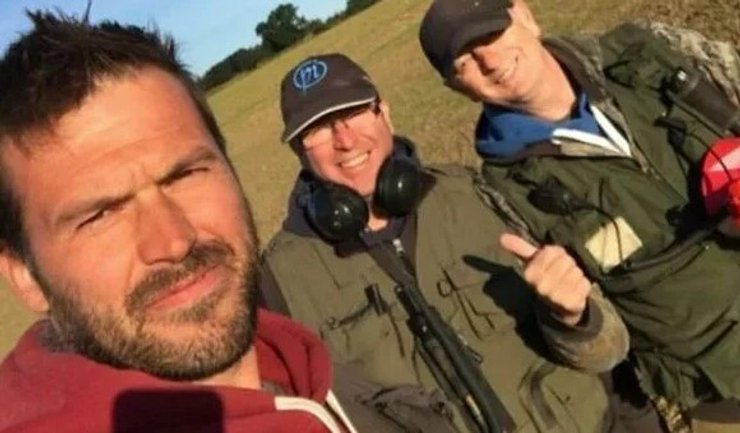 Мужчины ,клад, Англия