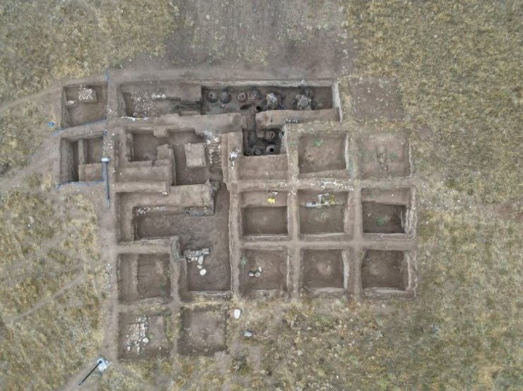 раскопки, статуя, археология, археологи, находка, музей, камень, государство Урарту