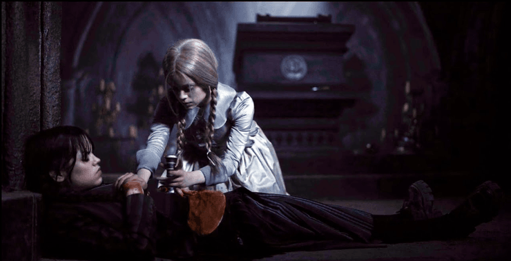 Уэнздей и Гуди Аддамс