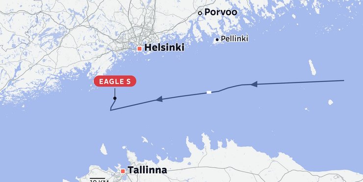 На рисунке показано движение танкера