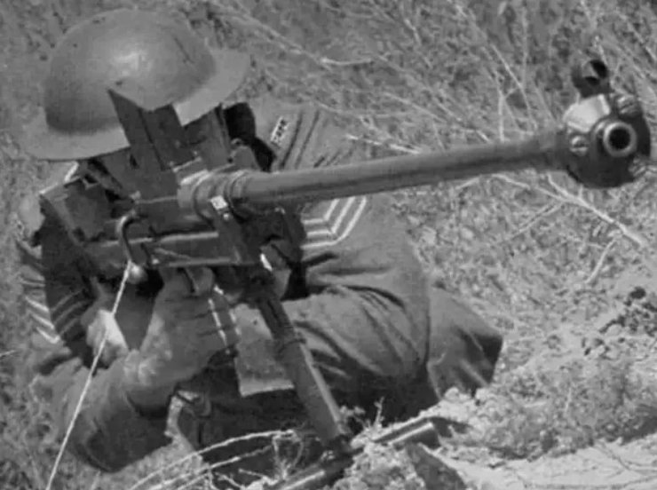 ружье Boys, фильм Диснея остановите танк, мультфильм остановите танк, остановите танк мультфильм 1942 года, мультфильм 1942 остановите танк