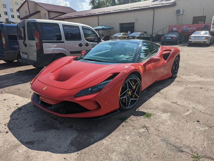 Bugatti Divo, суперкары Украины, Ferrari SF90, Ferrari Roma, Lucid Air, самые дорогие авто в Украине, Ford Mustang