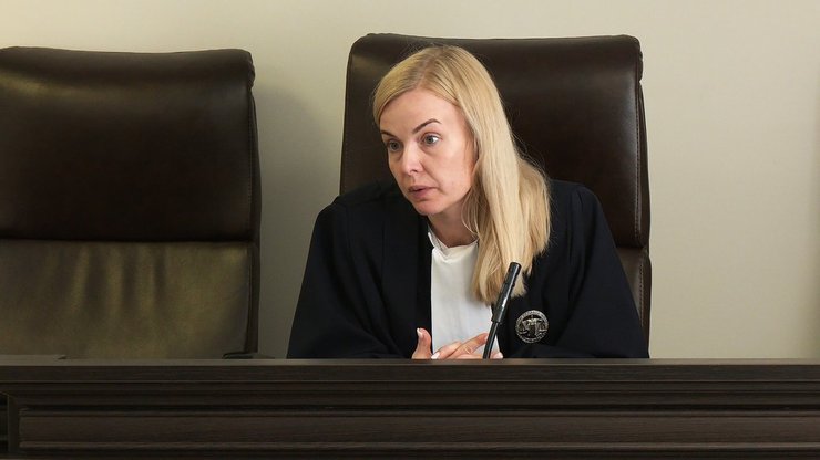 Дело о похищении денег из сбора для жертв обстрела Запорожья 9 августа 2023 года рассматривает судья Лидия Вайнраух