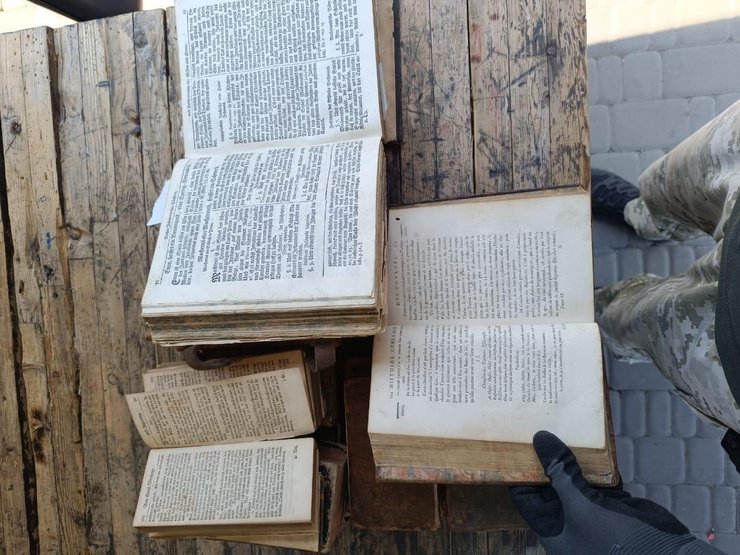 українець намагався вивезти артефакти в Угорщину