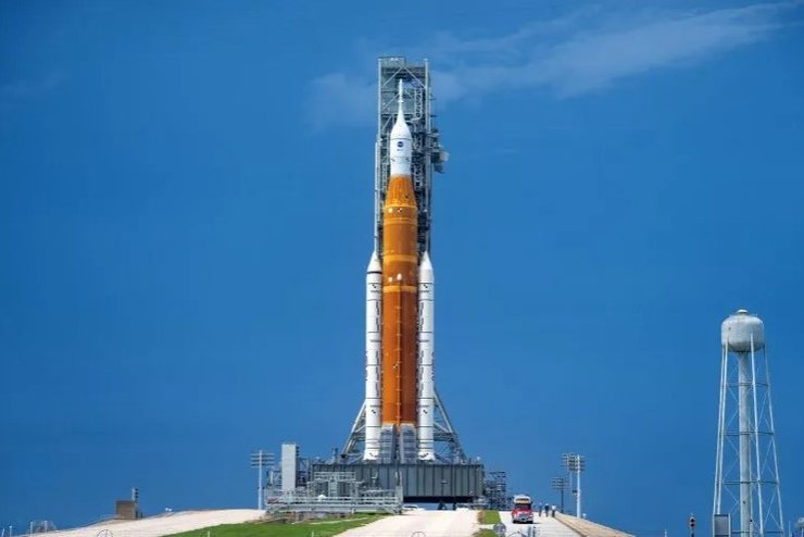 ракета Space Launch Sуstem