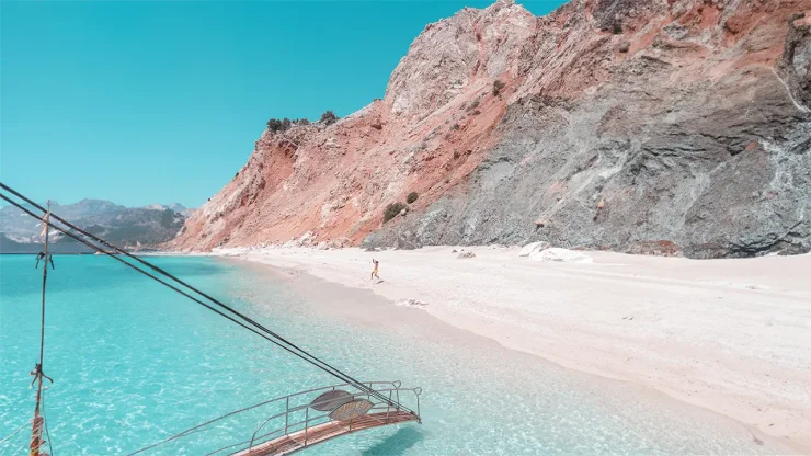 Остров похож на Мальдивы