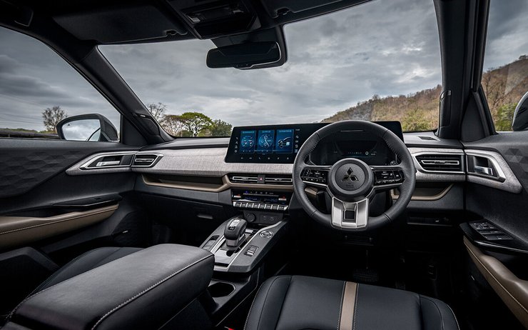 Салон Mitsubishi Xforce, Mitsubishi Xforce HEV, новый Mitsubishi Xforce, кроссовер Mitsubishi, гибрид Mitsubishi, Mitsubishi Xforce