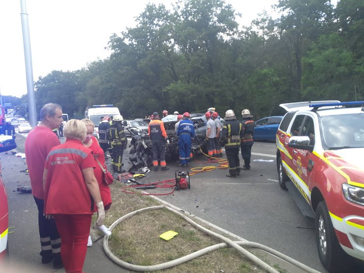 авария, ДТП в Конча-Заспе, столичное шоссе, фото