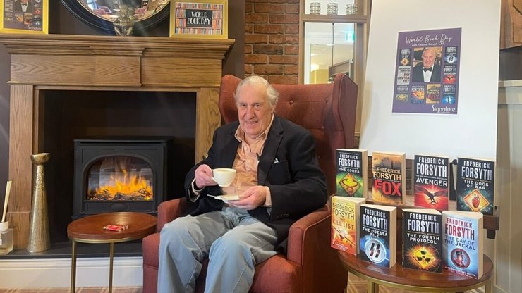 фредерік форсайт письменник