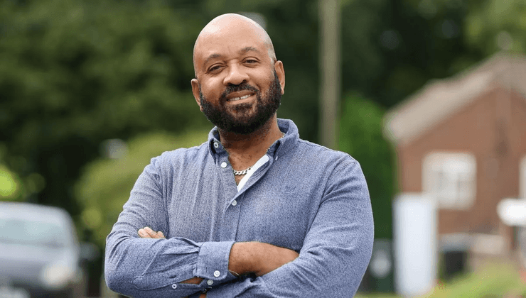 Номерний знак, став мільйонером, мультимільйонер, як почати бізнес, як заробити перший мільйон, продаж номерних знаків,