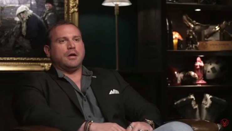 Свідок НЛО, бачив НЛО, бачив космічний корабель, літаюча тарілка, погрожують люди в чорному, уряд, вертольоти