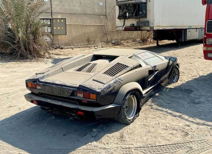 Ламборгіні Кунтач, Lamborghini Countach, суперкар Lamborghini, покинуті авто