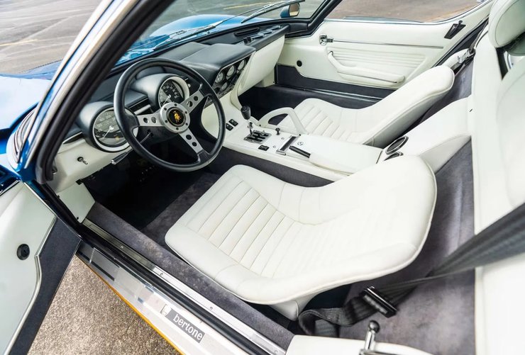 Салон Lamborghini Miura SV
