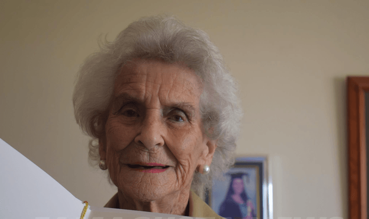 106-летняя женщина, юбилей, день рождения, секрет долголетия, никаких диет, пожилая женщина, дожила до 100 лет, как дожить до 100 лет,