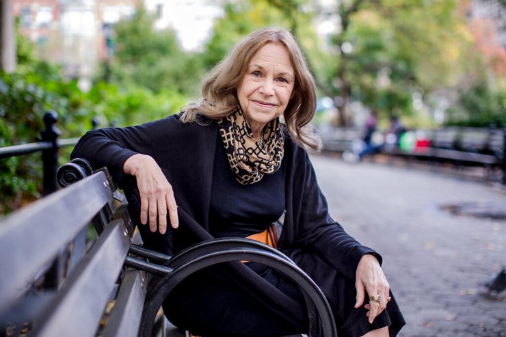 Наследница 20-миллиардной империи живет скромной жизнь и помогает украинцам