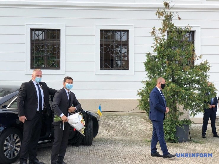 Зеленский встречается с президентом Словакии