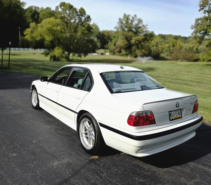 BMW 7 E38