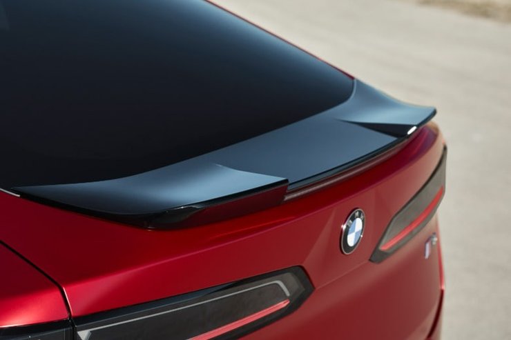 Автомобиль BMW iX4 2027 года