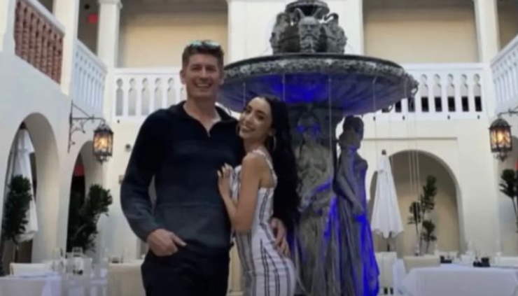 Измена, отношения с разницей в возрасте, курьезы, любовные истории, подруги, беременность, фото, США