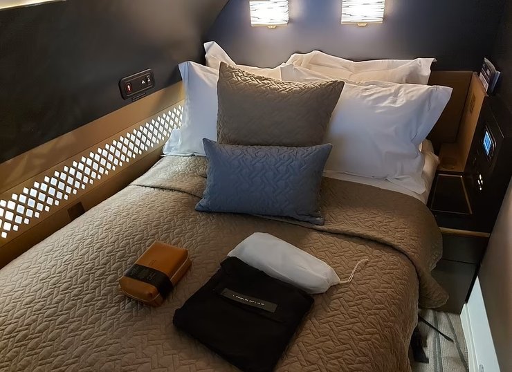 люкс літак, абу дабі