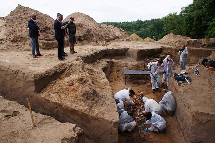 Місце масового поховання в Польщі