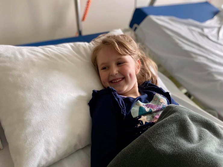 протез ноги, протезирование, детский протез, ампутировали ногу, ампутация, охматдит, протез, протезирование ребенка, Косметический протез