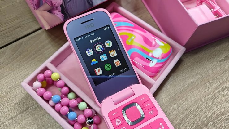 Телефон HMD Barbie Phone