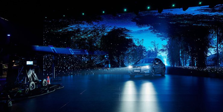 онлайн презентация автомобиля BMW iX, цифровые презентации