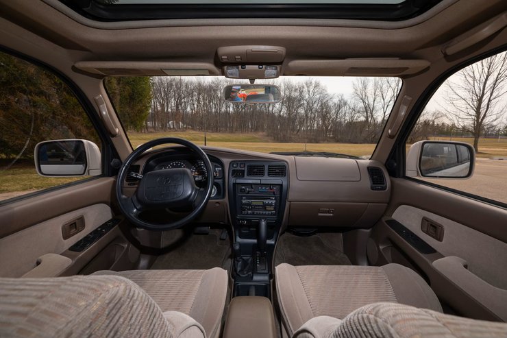 Салон Toyota 4Runner