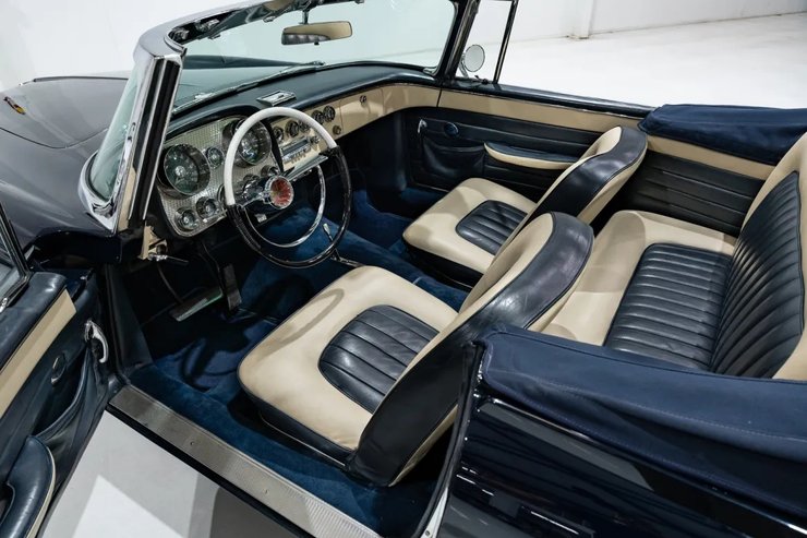 Салон Dual Ghia, Dual-Ghia 1957, Френк Сінатра, авто Френка Сінатри