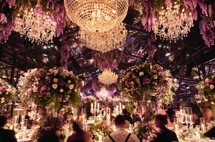 богатая свадьба цветы