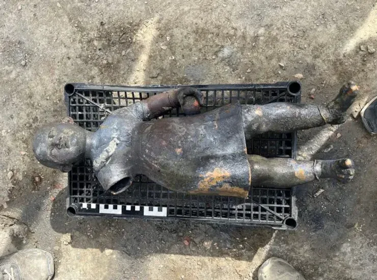 Италия, источник, статуя, артефакты, комплекс, римляне, культура, жертвоприношение, археологи, археология, раскопки, Тоскана, монеты