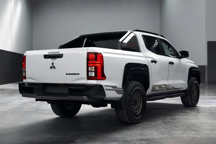 новий Mitsubishi L200