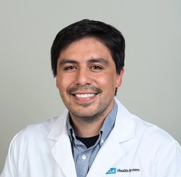 Доктор Сальвадор Пласенсия