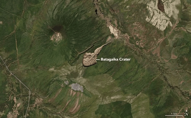 Кратер в Сибири, Пасть в ад, кратер вечной мерзлоты, бьют тревогу, таяние ледников, глобальное потепление, горная порода, лес, вечная мерзлота