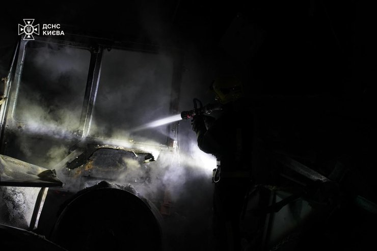 обстрел 12 февраля, ночной обстрел, россия утром атаковала Киев, удар по Киеву 12 февраля, взрывы в Киеве 12 февраля, ПВО сбили 6 баллистических ракет