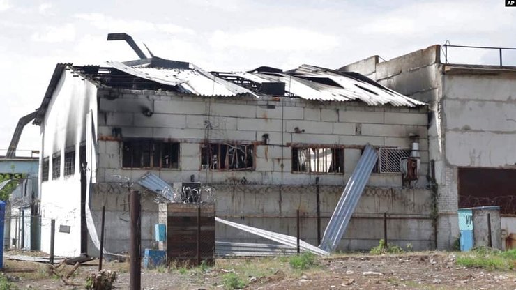 удар по колонии в еленовке, еленовка, удар по еленовке, азов еленовка, еленовская колония, убийство пленных в еленовке