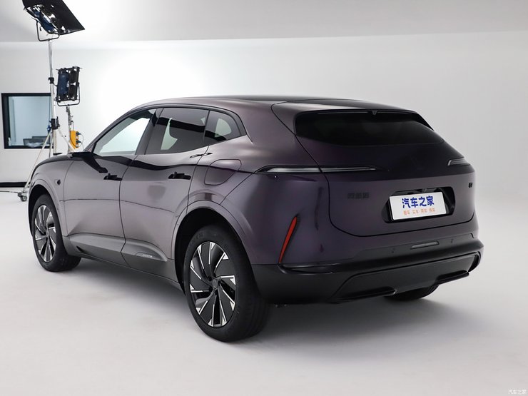 Avatr 07, Huawei Avatr 07, Huawei Avatr, електромобіль Huawei, кросовер Huawei