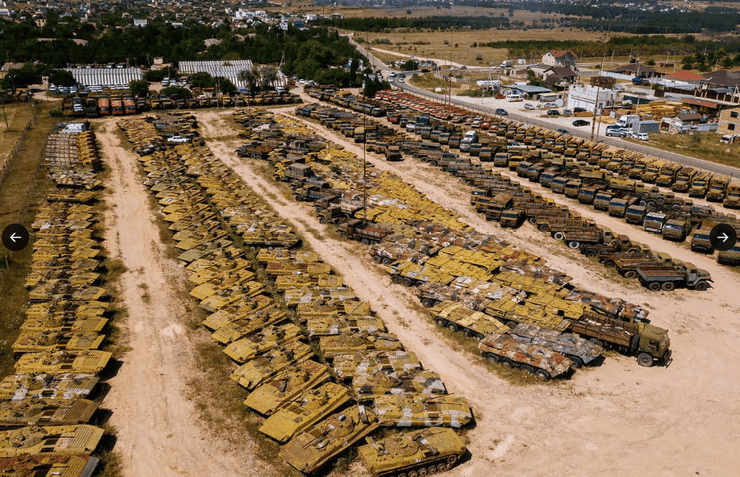 Площадка для хранения российской военной техники под Севастополем