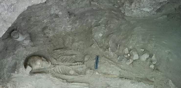 Скелет, гробница, Кипр