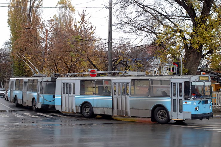 троллейбус ЗиУ-9