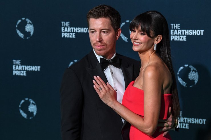 Ніна Добрев та Шон Вайт