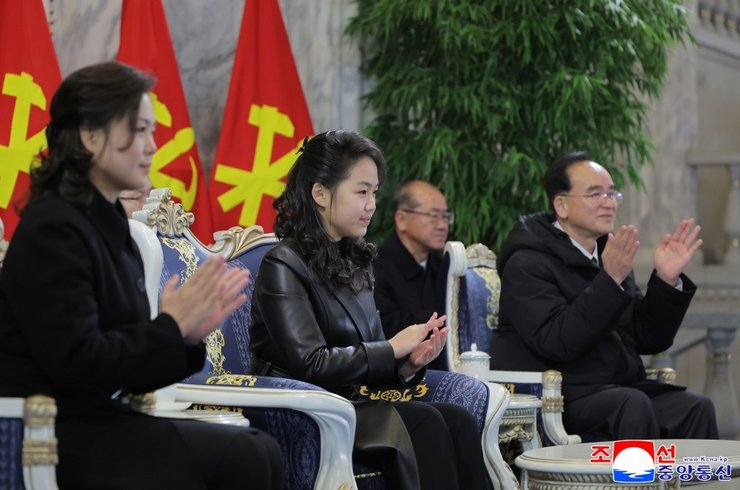 ким чен ын ким чжу э военный парад