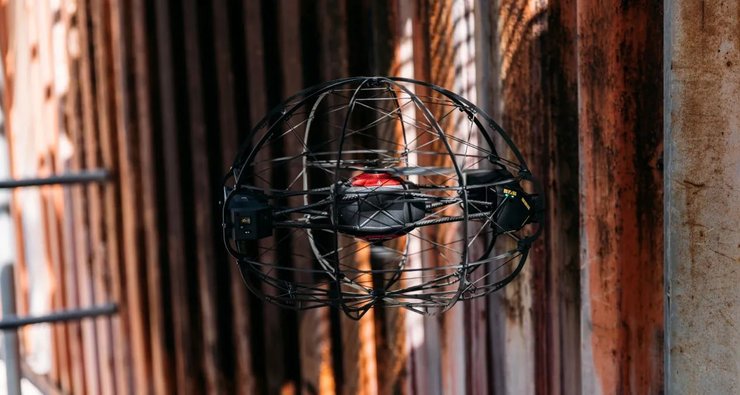 Дрон ASIO X, який уміє літати під землею