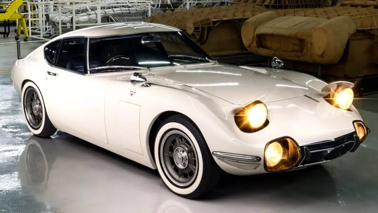 Toyota 2000 GT