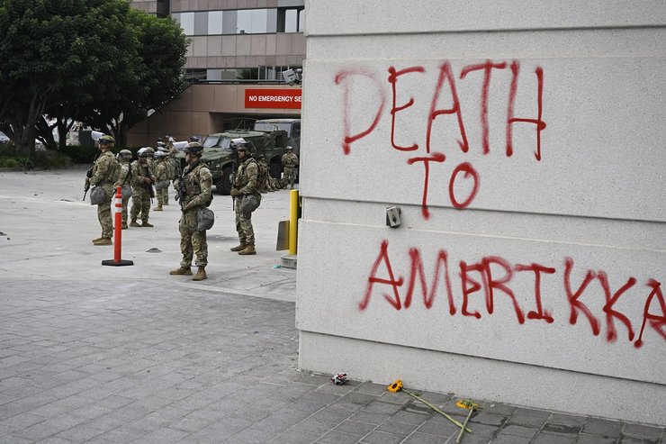 каліфорнія, протести, нацгвардія, протести в Лос-Анджелесі, протести в Каліфорнії, вуличні протести, протести проти депортації мігрантів, заворушення в Каліфорнії