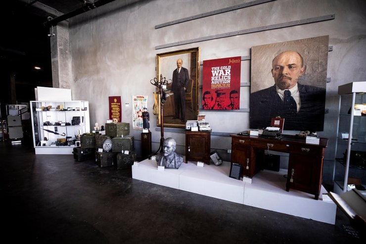 кгб, музей шпионажа кгб, аукцион, холодная война, бюст ленина