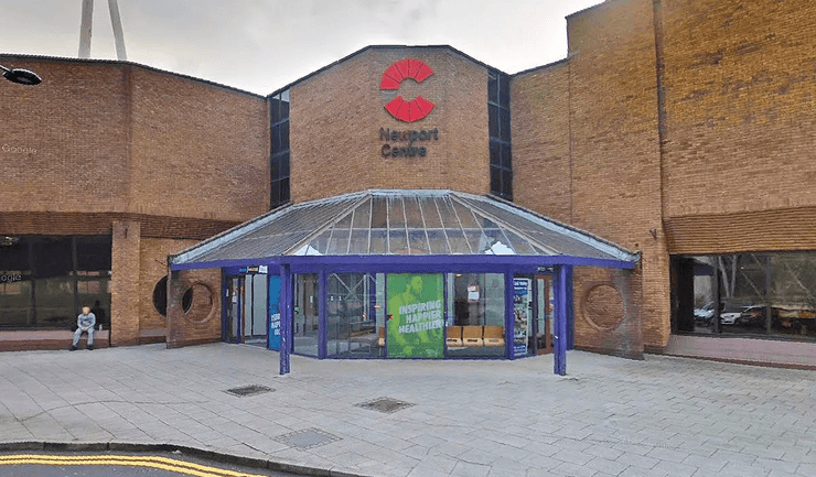 Театр Newport Centre в Уэльсе, театр, снос театра, старое здание, новый проект, деньги, городской совет